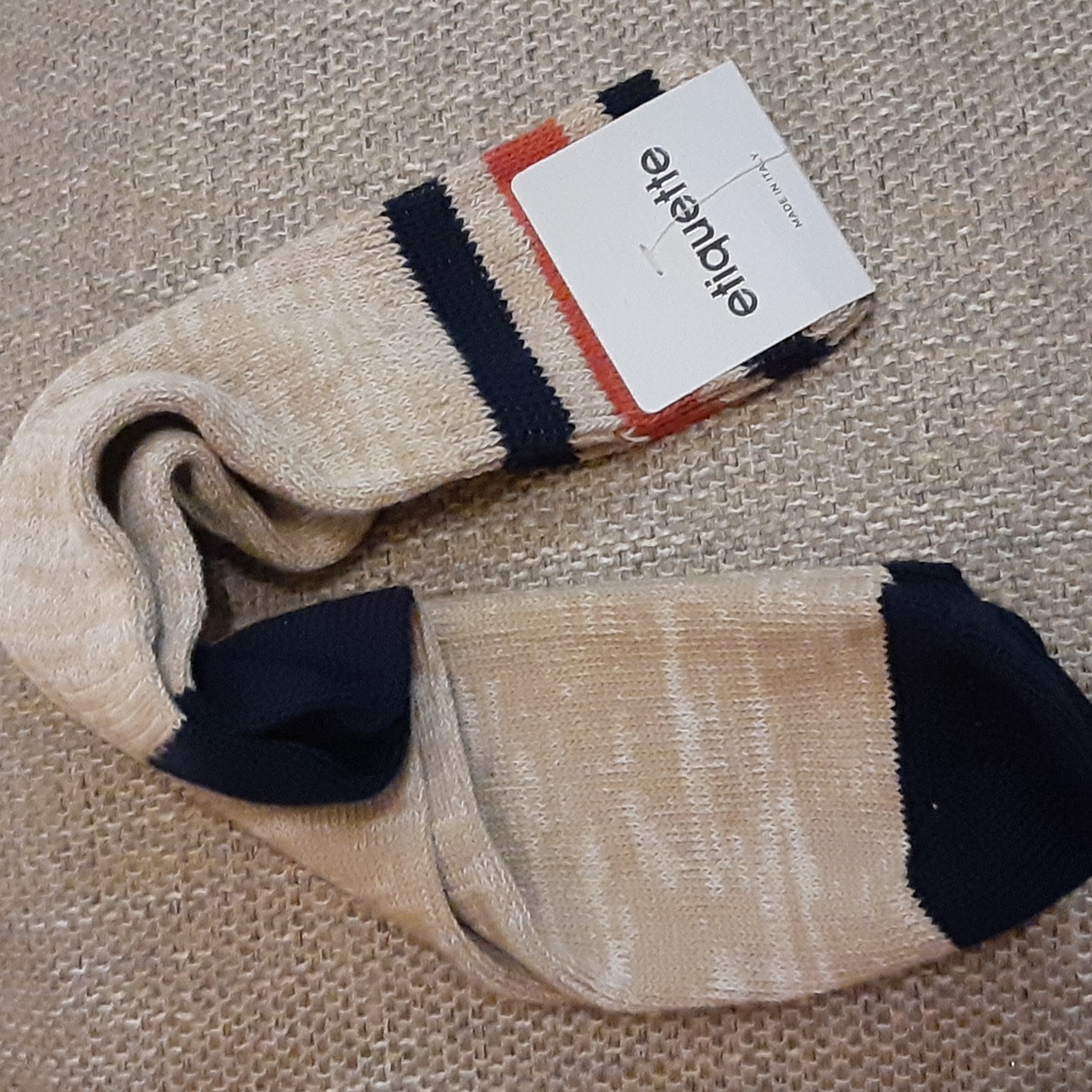 Etiquette socks